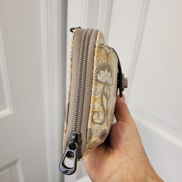 Sakroots "PASTEL ONE WORLD" Print, Cellphone Wallet/Wristlet - Picture 4 of 12